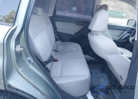 2015 Subaru Forester 2.5I z USA, uszkodzony, nr VIN JF2SJABC8FH498463